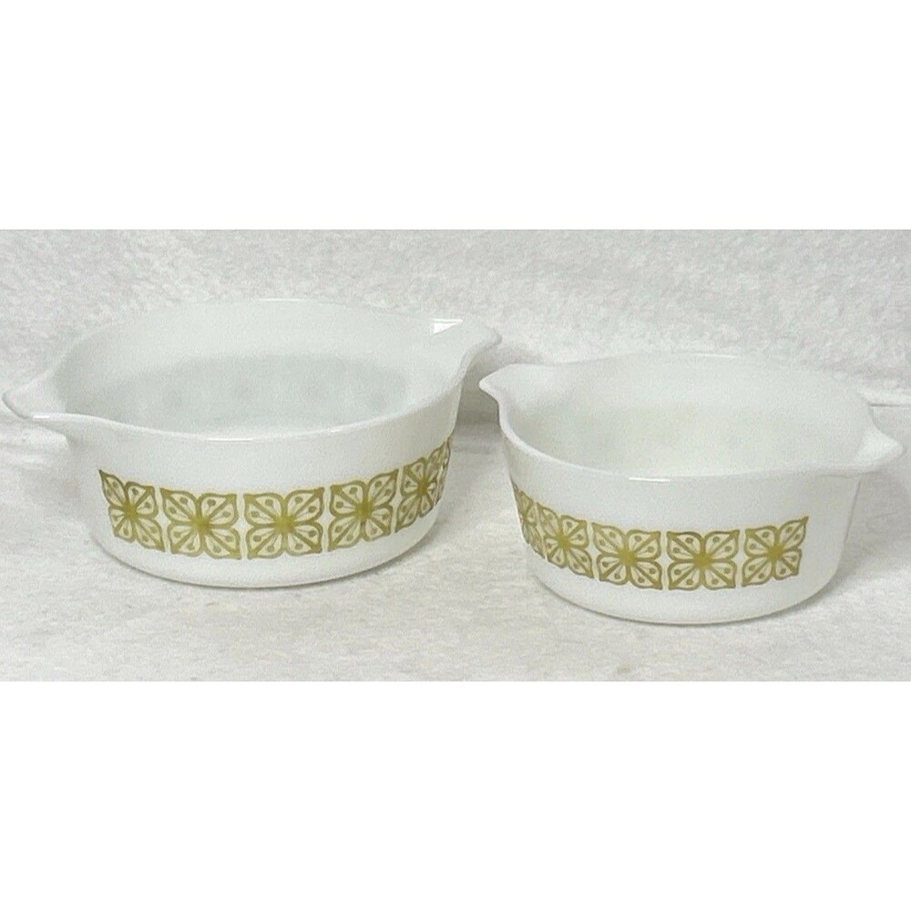 Vintage Pyrex Verde Square Flowers Dishes 2 1/2 Qt And 1 1/2 Qt Set Of 2 Nesting